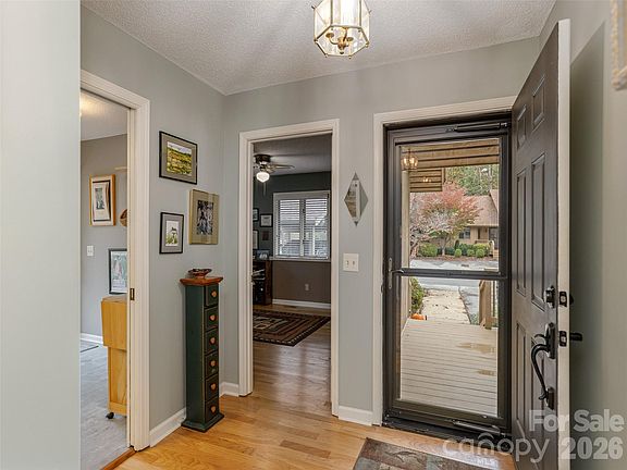 4th image of 606 Red Oak Dr