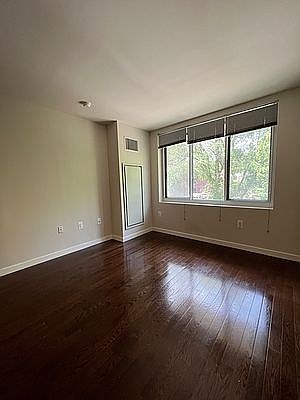 4th image of 1215 Broadway APT 231