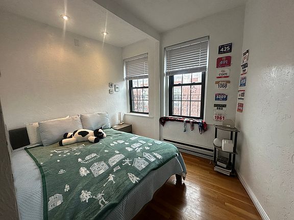 3rd image of 37 Charter St #6F