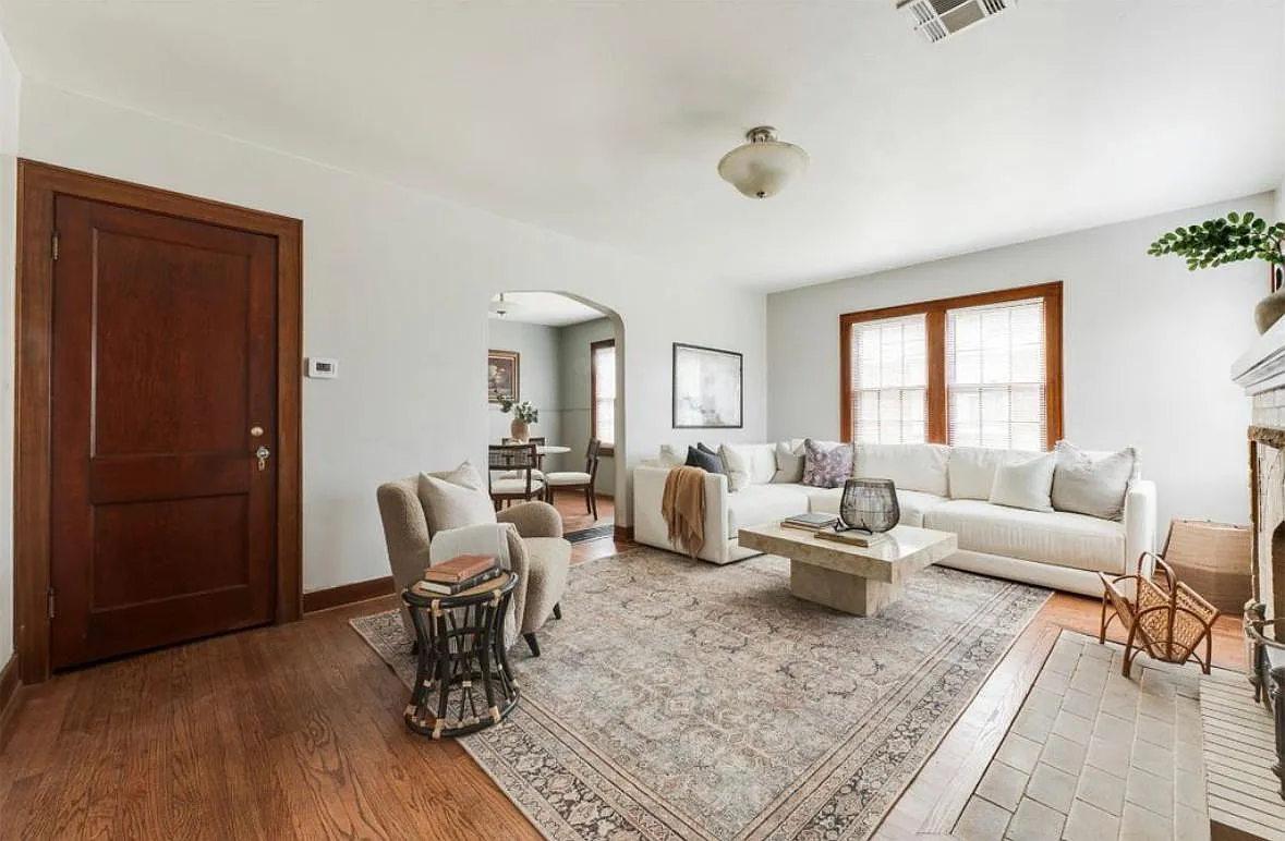 2 bed, 1052 sqft, $1,750 — Photo 4