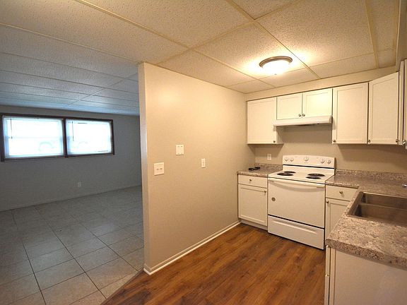 4th image of 210 2nd Ave NW #5