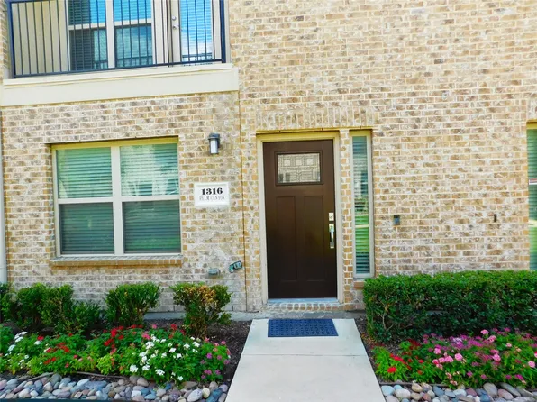 1316 Palm Canyon Dr, Dallas, TX 75204
