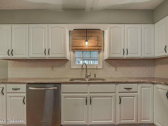 5th image of 532 Rose Creek Dr