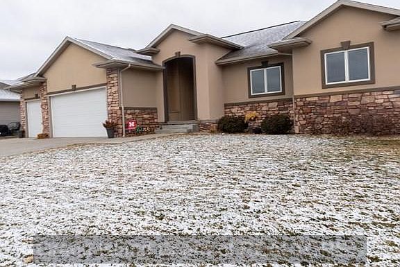 3rd image of 4060 Northview Dr