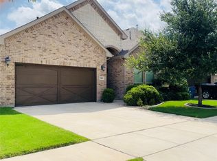 208 Mineral Point Dr, Aledo, TX 76008