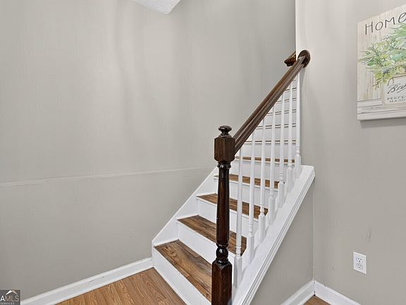 3rd image of 2484 Stonegate Dr NW