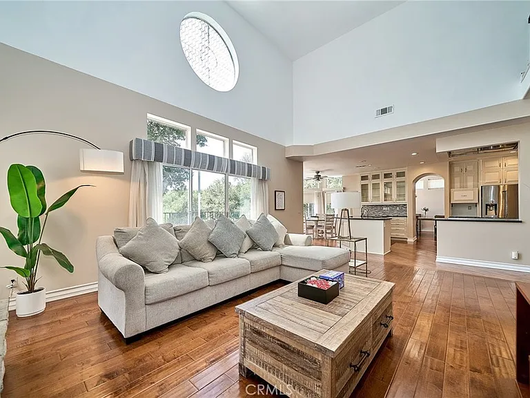 1089 Village Dr — Photo 10