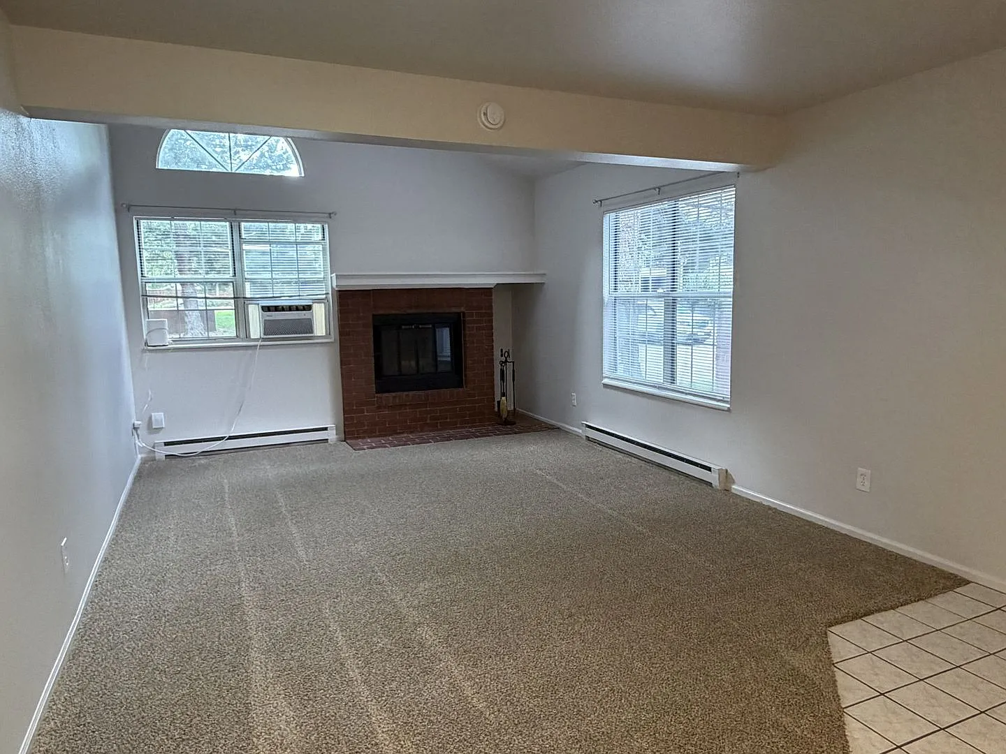 Comfortable 2-Bedroom, 1-Bath Home Available Now — Photo 2