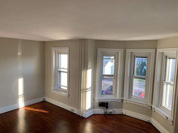 3rd image of 107 S Hellertown Ave APT 3