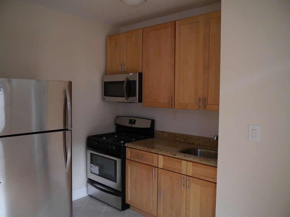 2nd image of 540 W 140th St APT 1