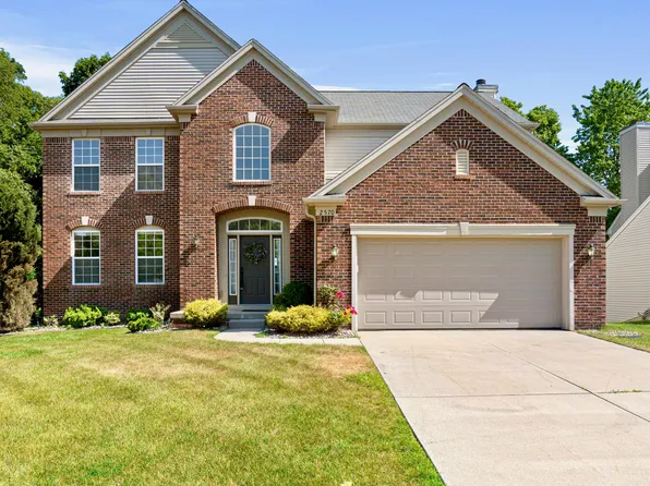 2570 Black Horse Ct NE, Grand Rapids, MI 49505