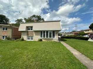 5212 Harmswood Ter, Skokie, IL 60077