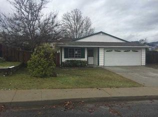 1317 Comstock Dr, Yreka, CA