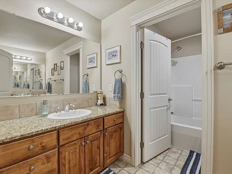 553 E Forest Ridge Dr — Photo 14