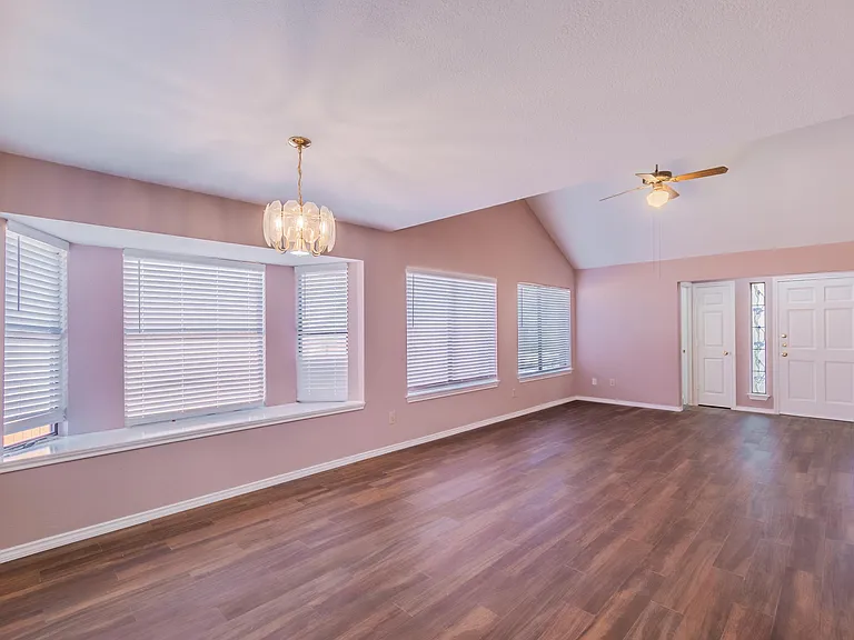 2304 Cuesta Ln — Photo 6