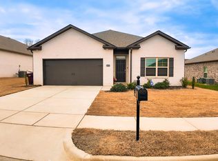 26402 Nash Ln, Athens, AL 35613