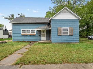 227 E Main St, Augusta, KS 67010