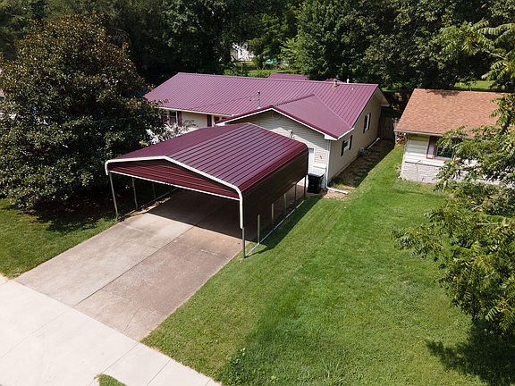 3rd image of 2123 N Kentwood Avenue