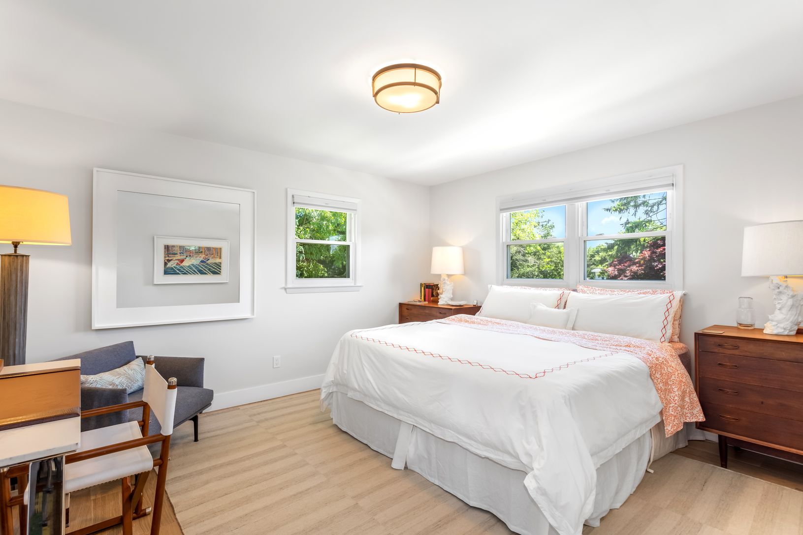  King Guest Suite with Desk