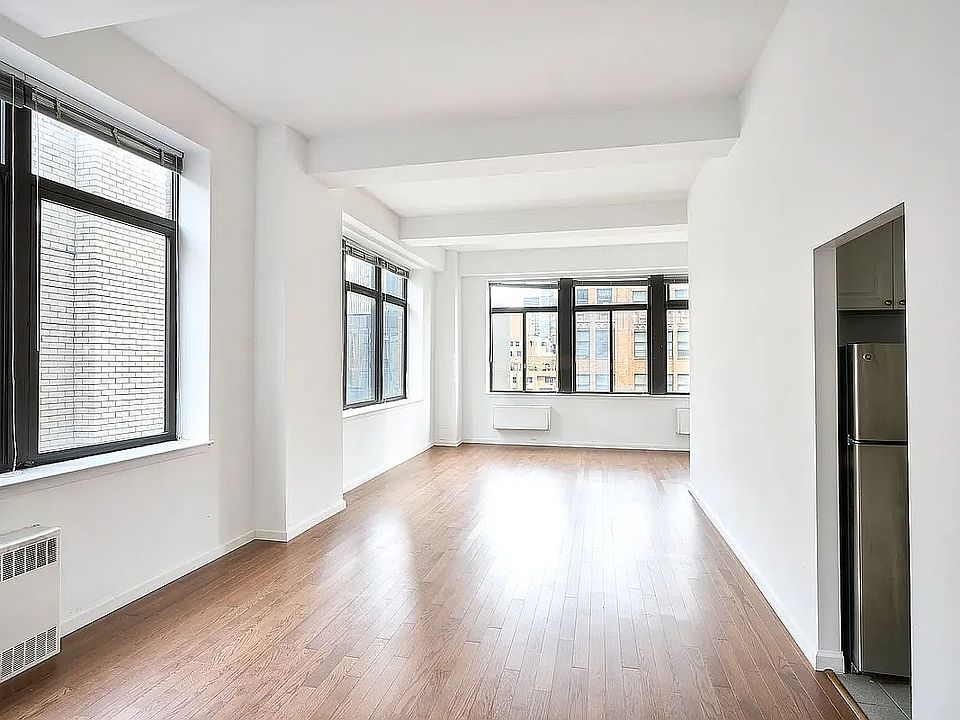 1st image of 310 E 46th St APT 15B