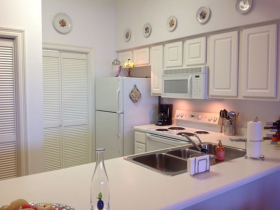 5th image of 7 Laguna St Unit 306