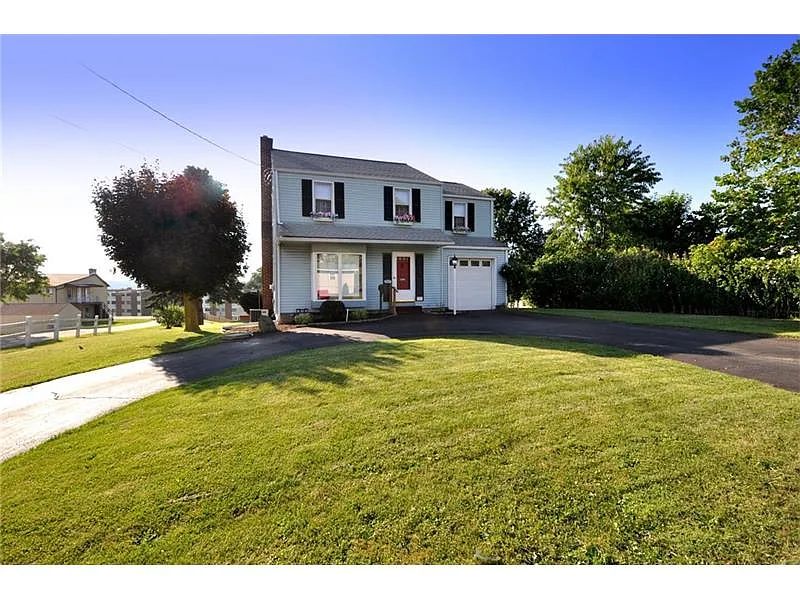 21 Adams Ave photo 1