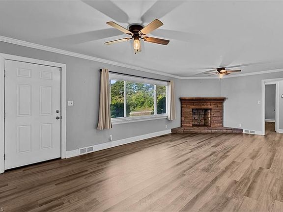 4th image of 921 E King St