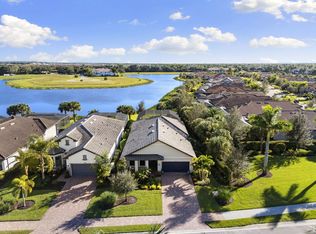 2787 Aviamar Cir, Naples, FL 34114