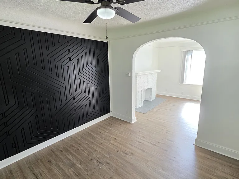 10006 Mark Twain St — Photo 14