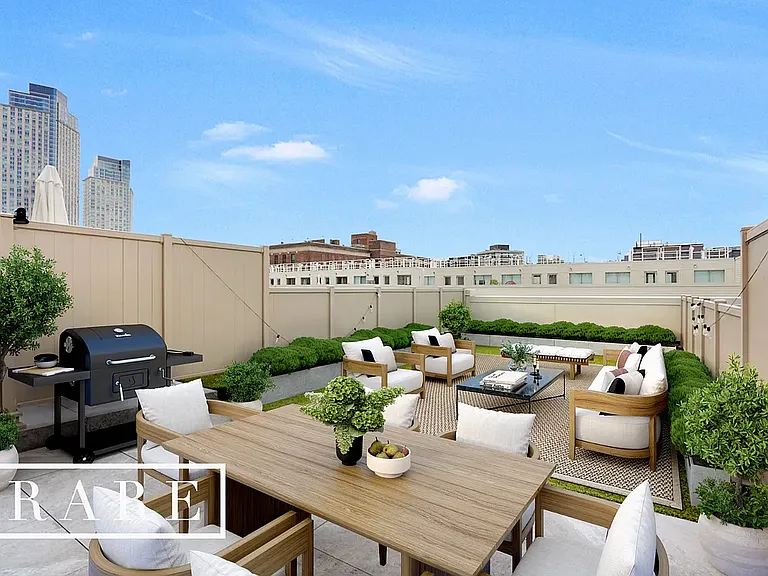 1105A 46th Ave #PENTHOUSE — Photo 1