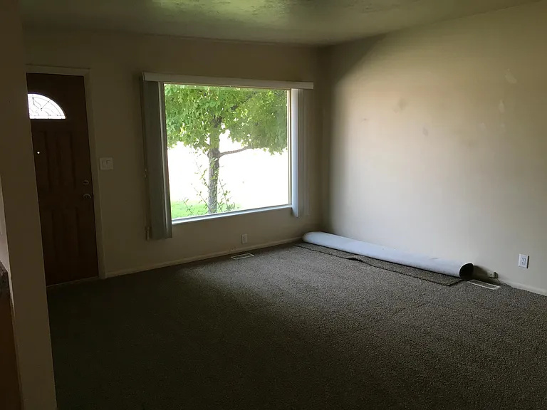 3784 S 700 E — Photo 5