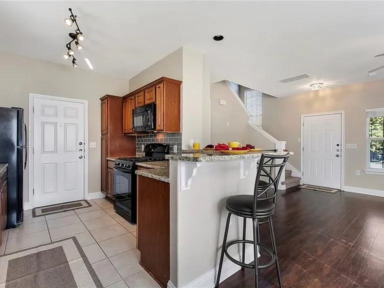 6011 Fairway St #2A — Photo 5