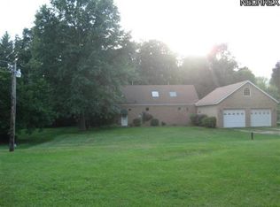 1177 Glenview Dr, Mogadore, OH 44260