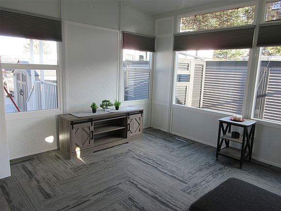 5th image of 415 Commonwealth Rd #242
