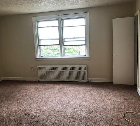 3rd image of 2119 E Washington Ln