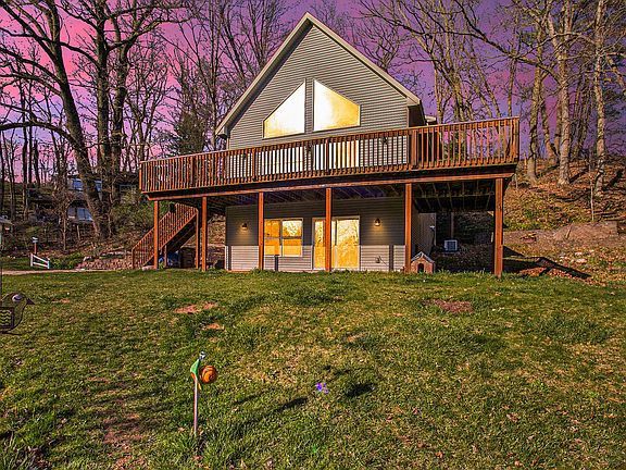 2nd image of 766 Stonecrest Dr NE