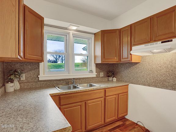 4th image of 1389 John Brady Dr