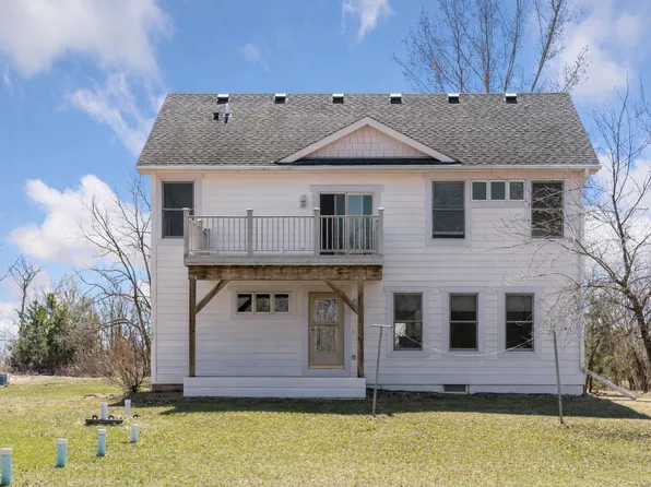 13368 382nd St, Lindstrom, MN 55045