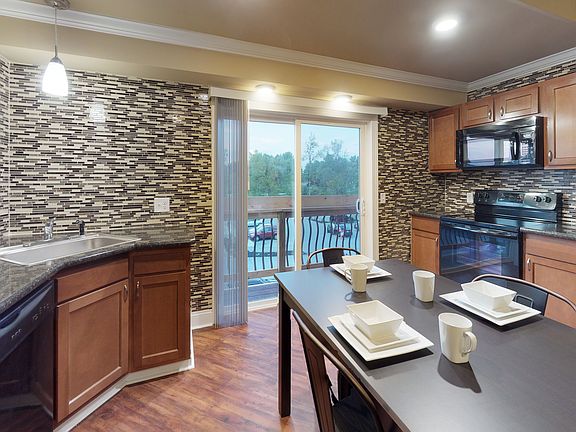 4th image of 2209 Sweet Home Rd #68