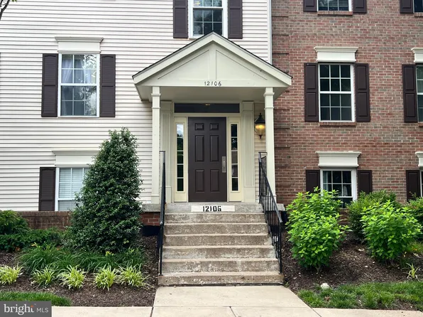 12106 Greenway Ct APT 302, Fairfax, VA 22033