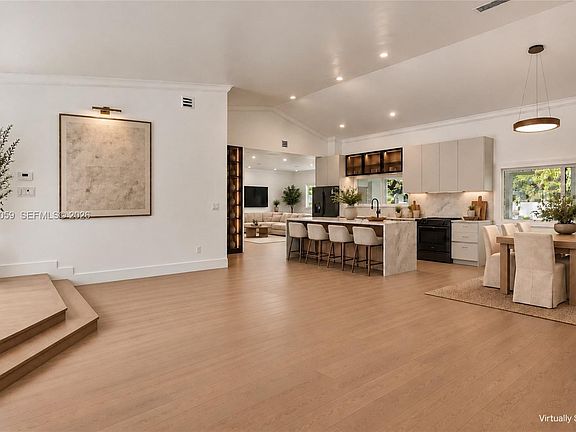 4th image of 6421 Miller Dr
