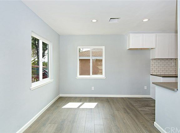 3rd image of 9310 Frankfort Ave