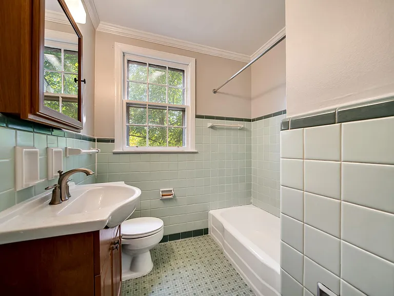 620 Crieve Rd — Photo 11