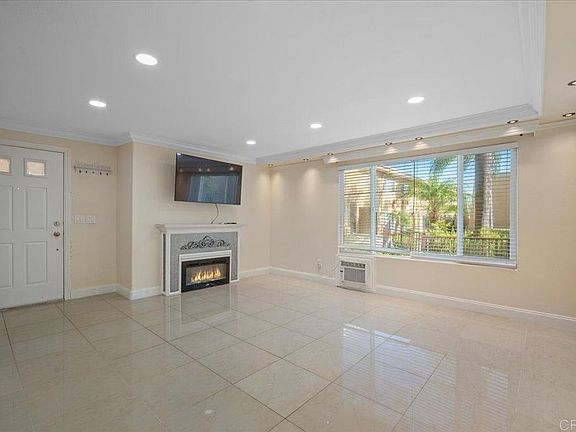 5th image of 1321 Greenfield Dr Unit 30