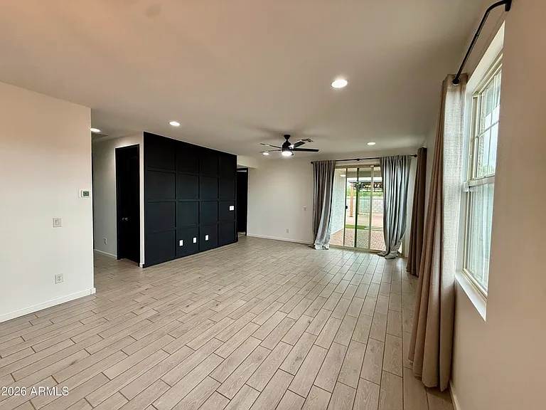 11002 W Marguerite Ave — Photo 12