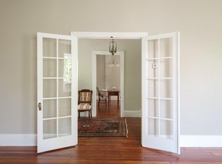 19 W Southampton Ave #HSE, Philadelphia, PA 19118