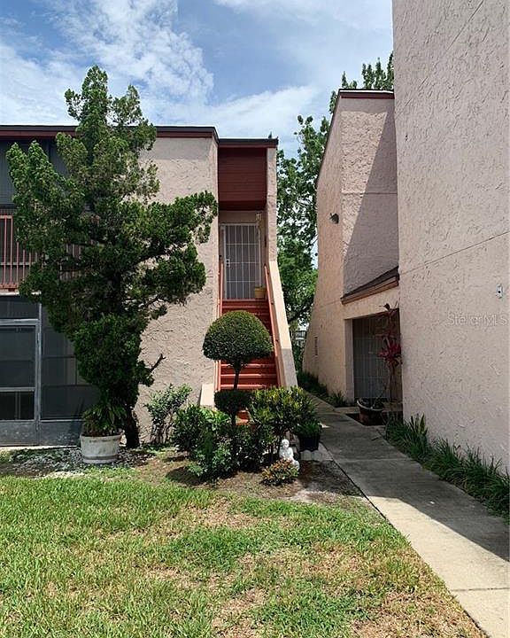 1st image of 2502 Citrus Club Ln #305
