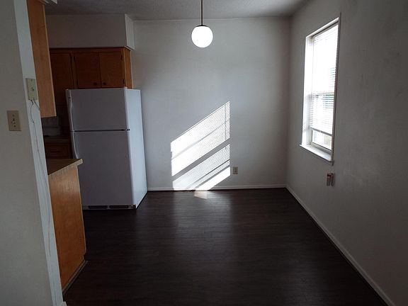 2nd image of 103 W Trailmoor Dr APT 8