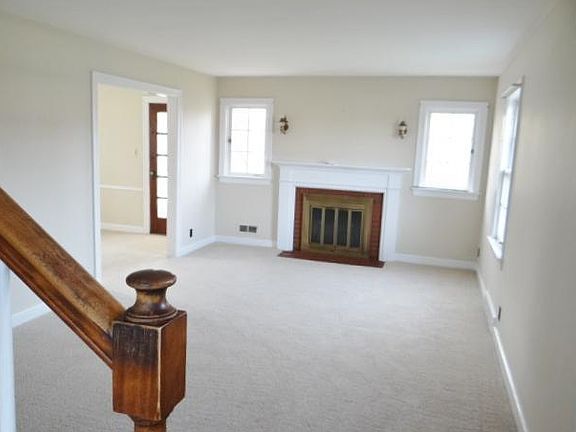 4th image of 1811 E Conner St