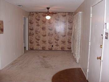 3rd image of 2720 Jomar St